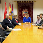 La Alcaldesa de Móstoles recibe al director general del Grupo Casaverde, adjudicatario del primer complejo asistencial para mayores proyectado.